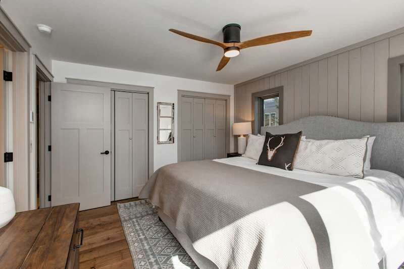Bedroom (6 of 6)
