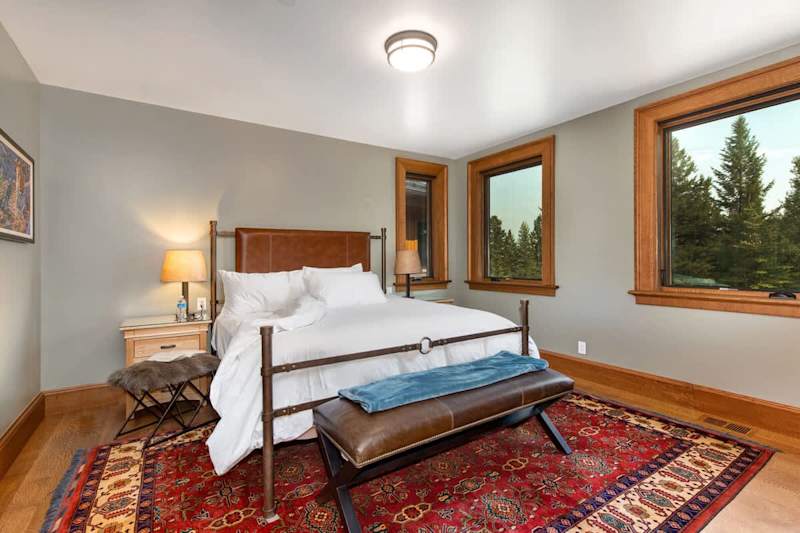 Bedroom (3 of 3)