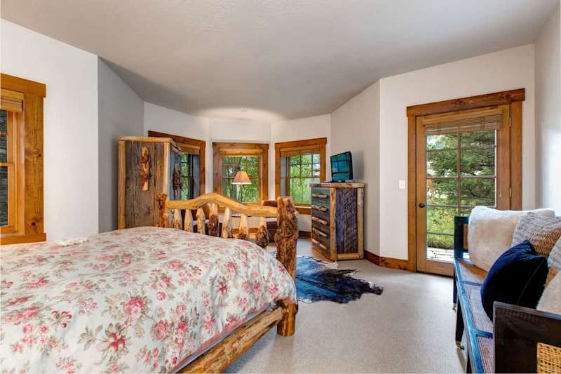 Bedroom (1 of 3)