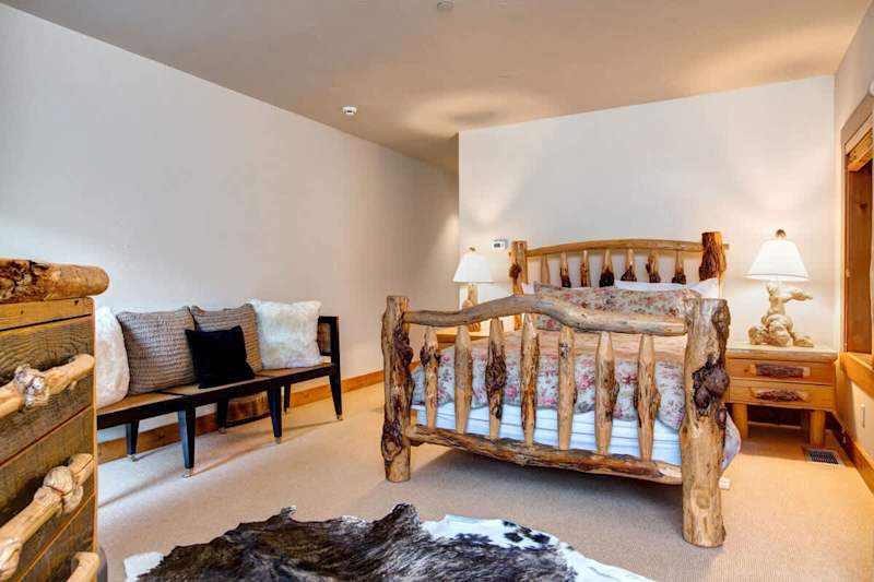 Bedroom (3 of 3)