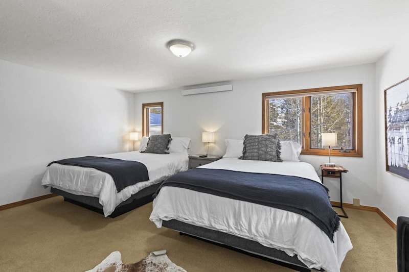 Bedroom (1 of 3)
