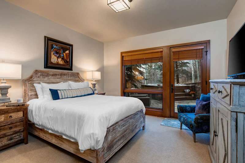 Bedroom (1 of 2)