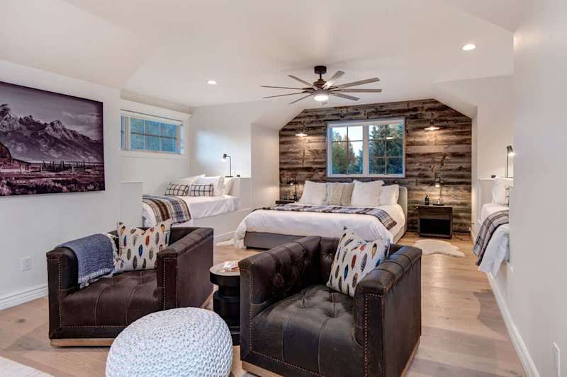 Bedroom (3 of 7)