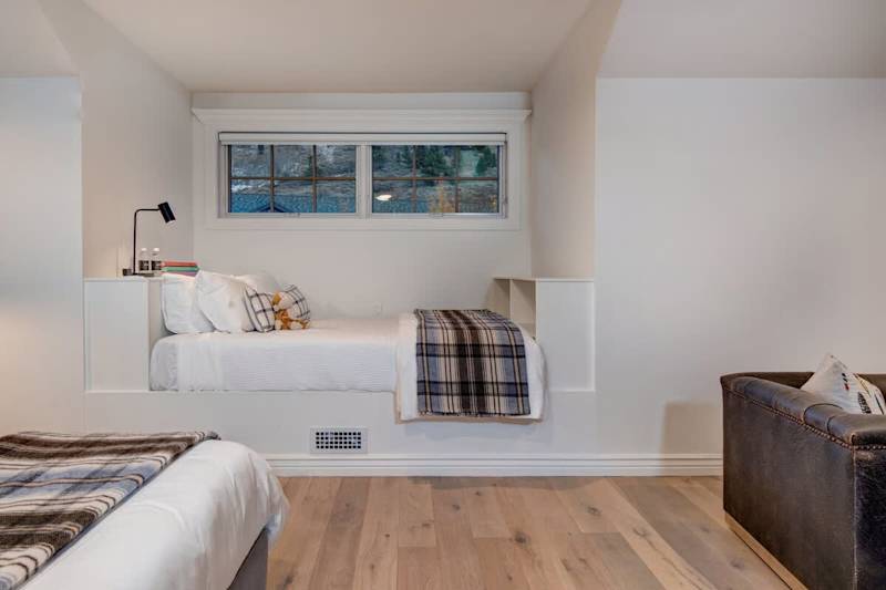 Bedroom (4 of 7)