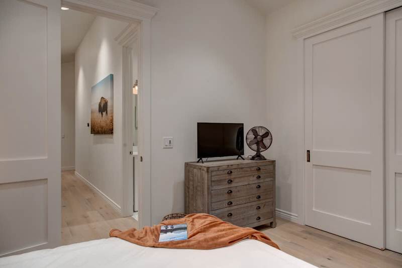 Bedroom (2 of 3)