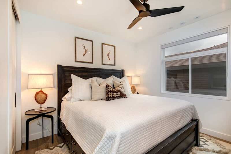 Bedroom (1 of 2)