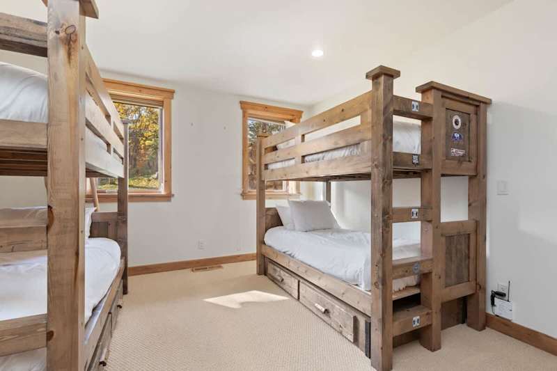 Bedroom (1 of 3)