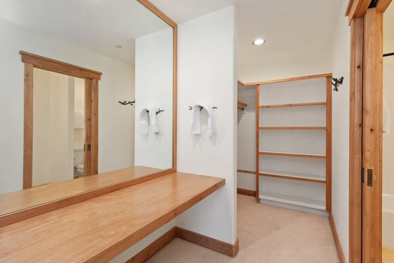 Bedroom (2 of 3)