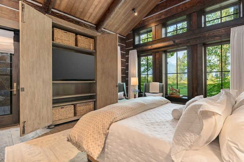 Bedroom (3 of 3)