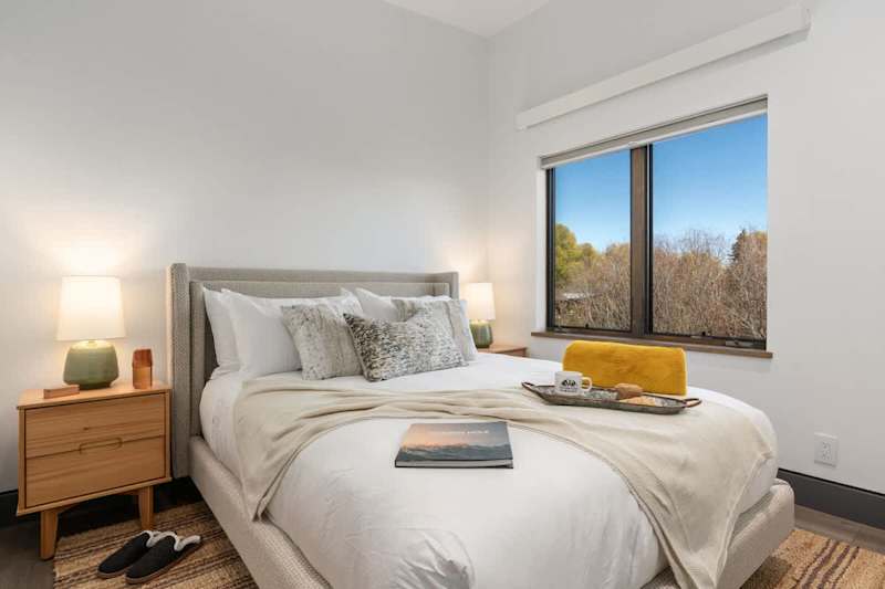 Bedroom (1 of 2)