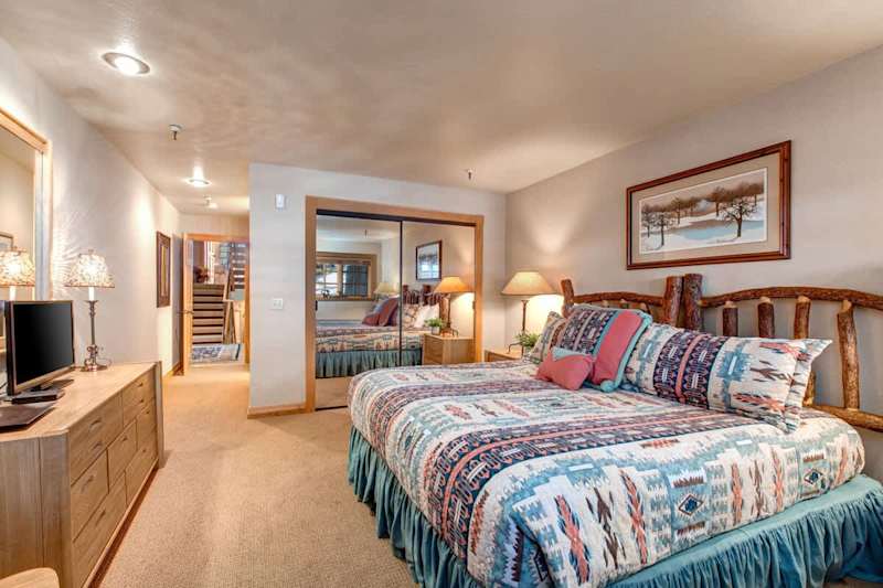 Bedroom (2 of 3)