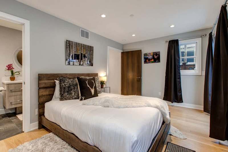 Bedroom (3 of 3)