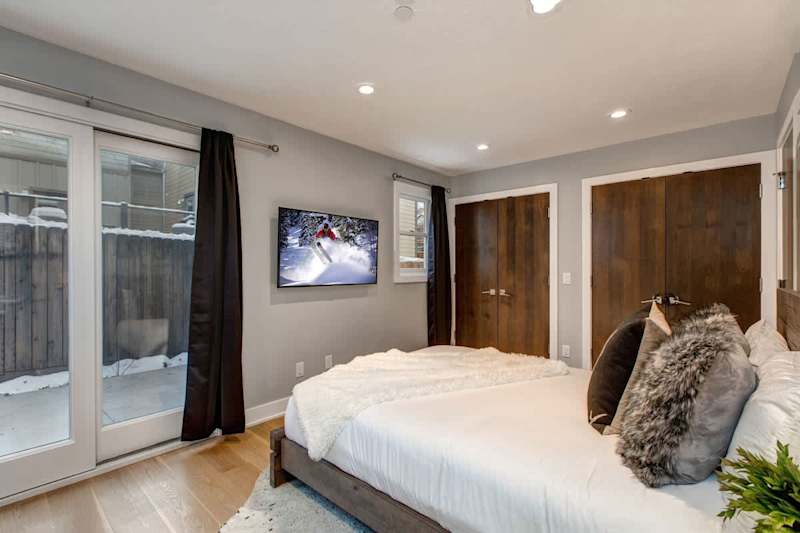 Bedroom (1 of 3)