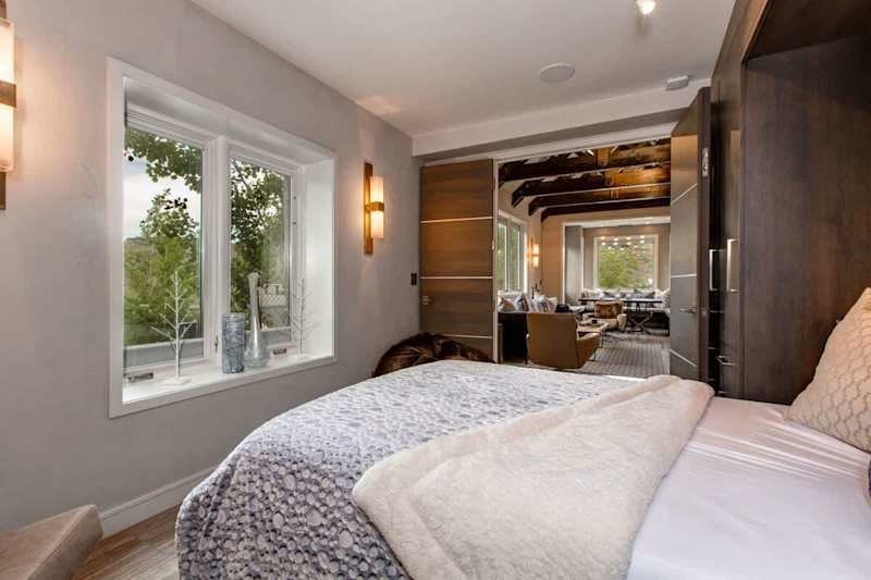 Bedroom (2 of 3)