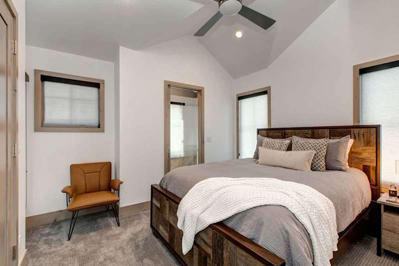 Bedroom (1 of 3)