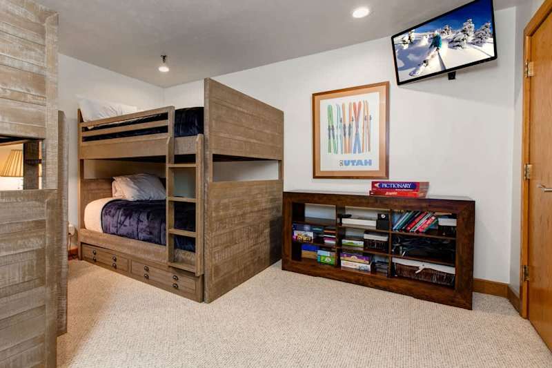 Bedroom (1 of 2)