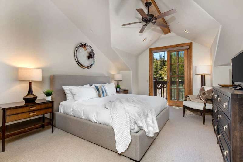 Bedroom (1 of 2)