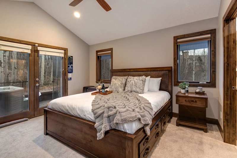 Bedroom (1 of 2)
