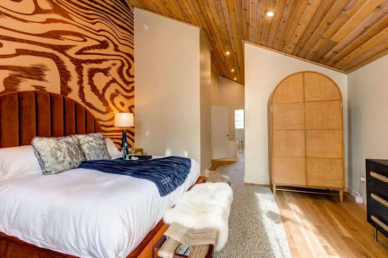 Bedroom (3 of 3)