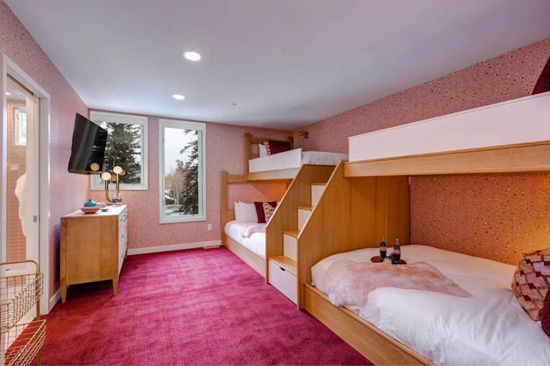 Bedroom (1 of 2)