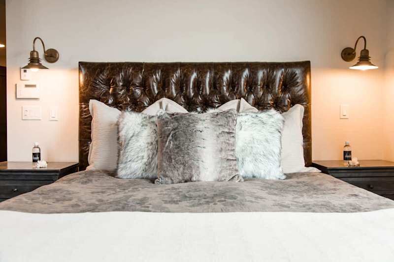 Bedroom (3 of 3)