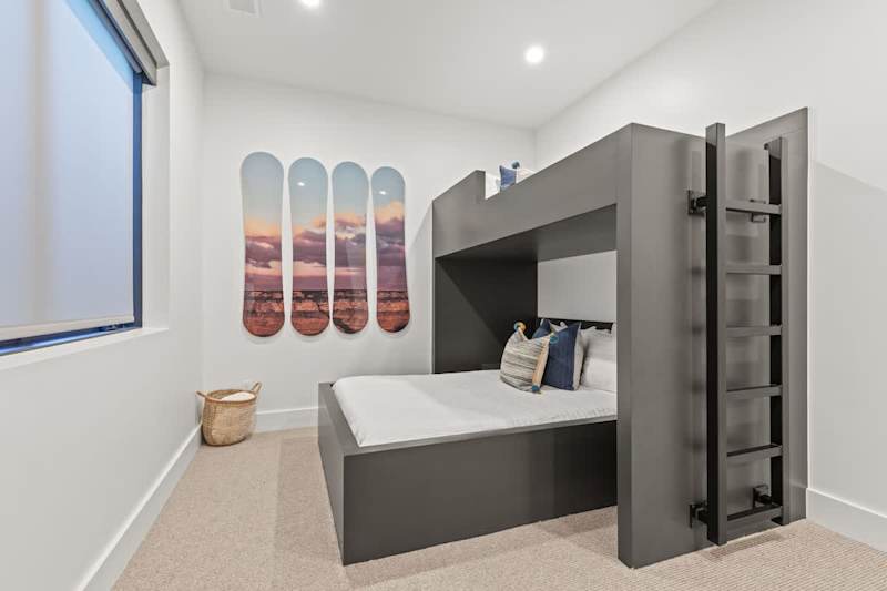 Bedroom (1 of 2)