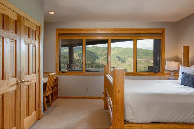 Bedroom (2 of 3)