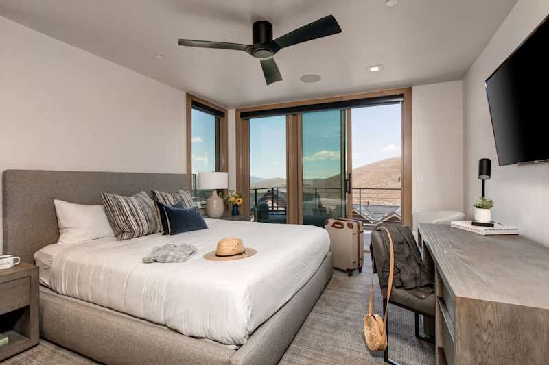 Bedroom (1 of 3)