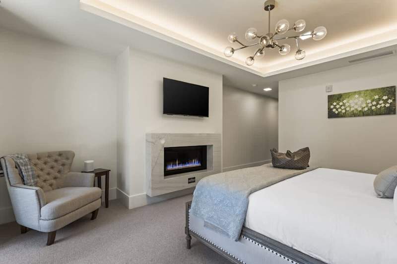 Bedroom (3 of 3)
