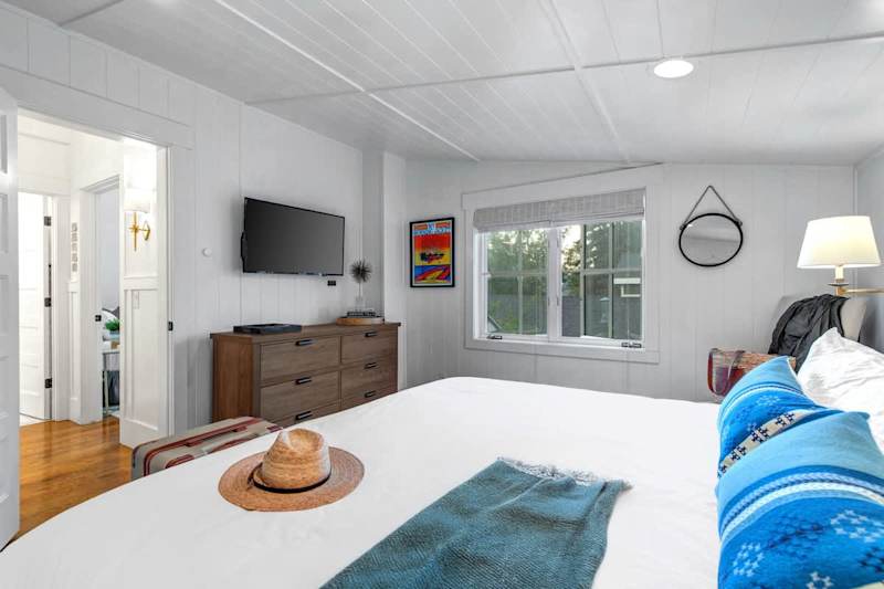 Bedroom (4 of 4)