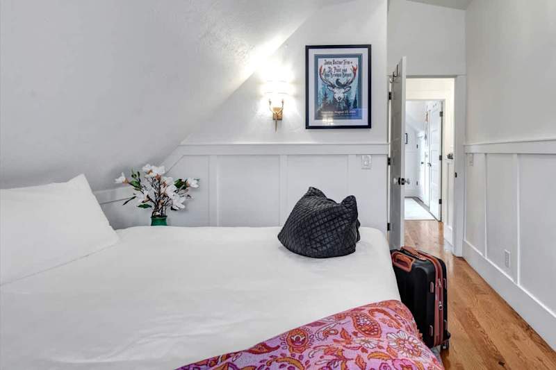 Bedroom (4 of 4)