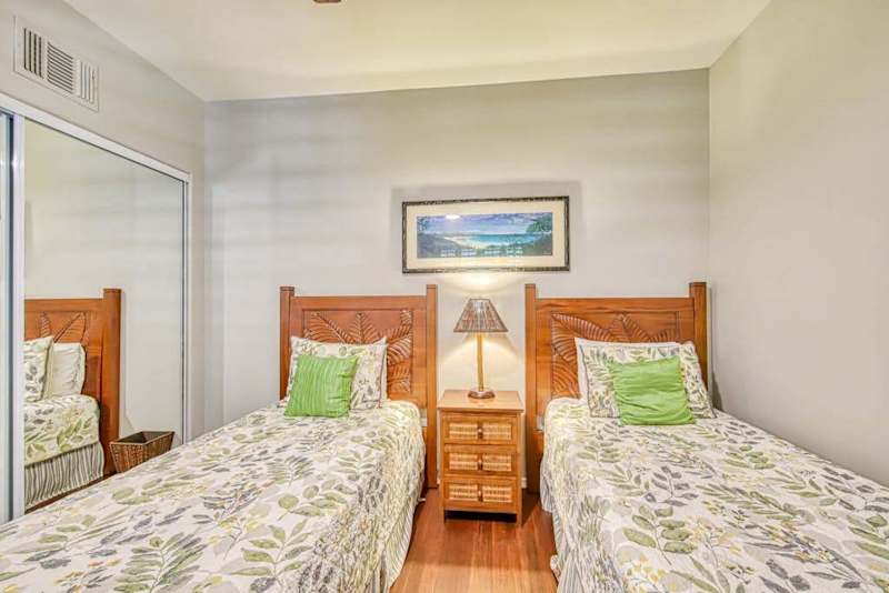 Cozy bedroom with two twin beds