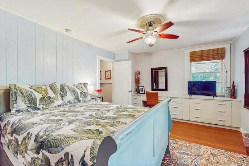 Relaxing Bedroom With Classic Island Charm
