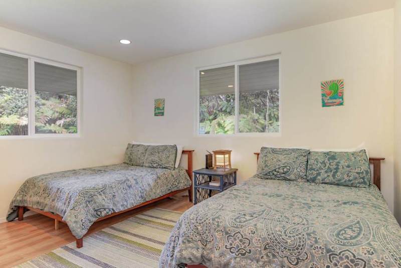 Dual Bed Guest Room Ideal for Families or Groups