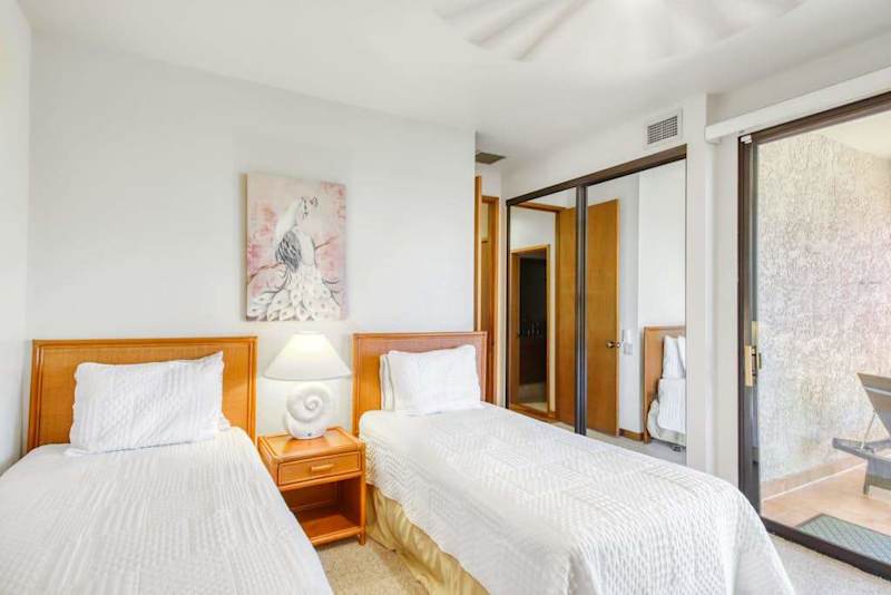 Cozy Twin Bedroom Perfect For Family Stays