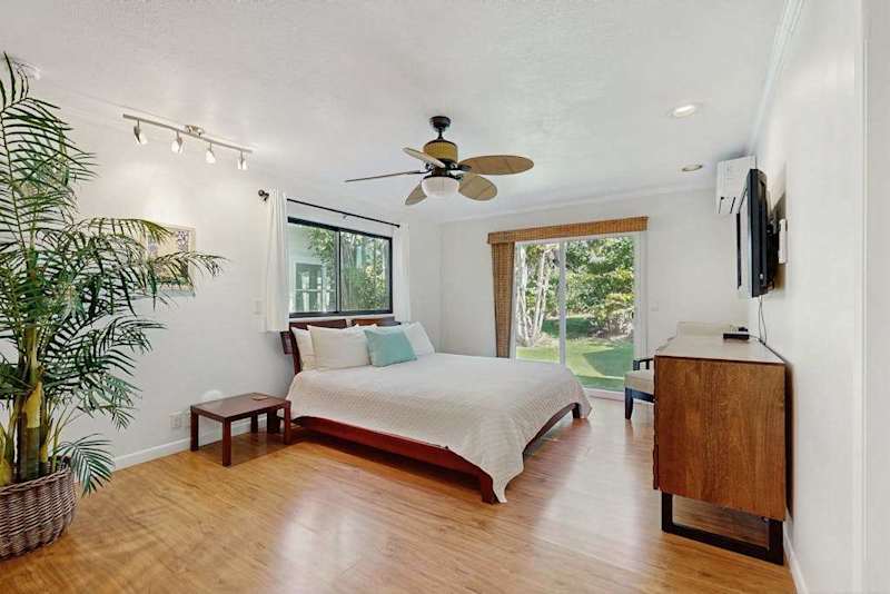 Tranquil Bedroom Surrounded By Nature