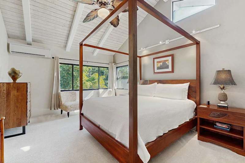 Elegant Four Poster Bedroom Retreat