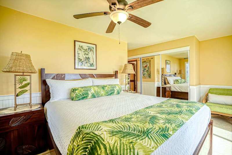 Cozy Bedroom With Warm Island Style