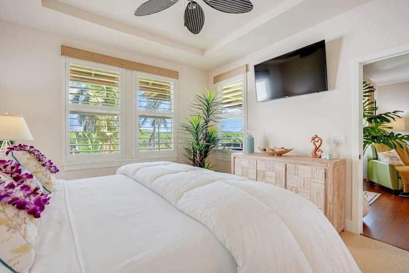 Luxurious Primary Suite With Garden Views