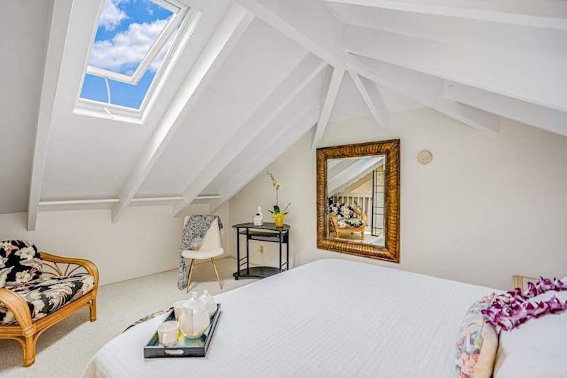 Peaceful King Bedroom Loft Hideaway