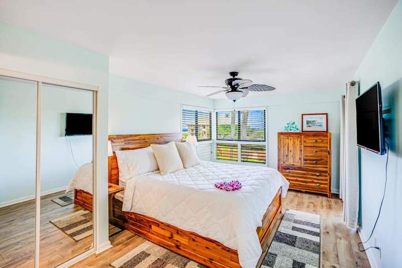 Peaceful King Bedroom Retreat