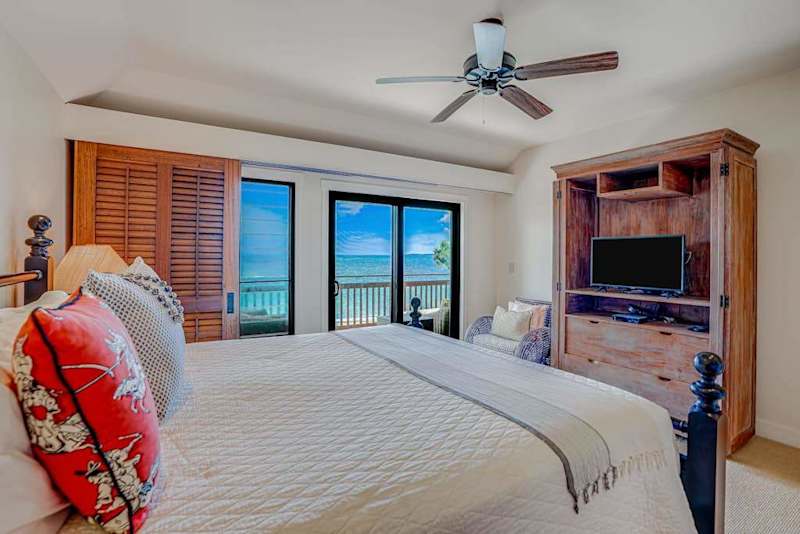 Spacious Primary Suite With Balcony Access