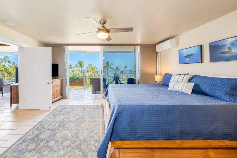 Primary Suite with king bed and lanai access