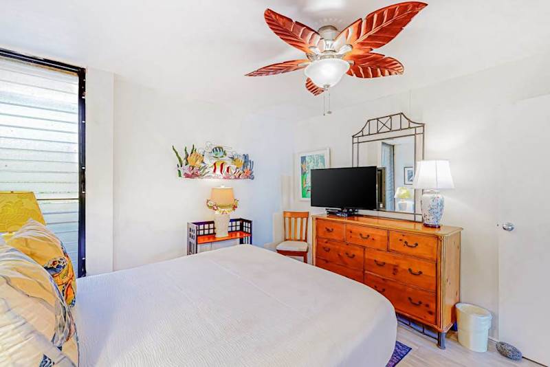 Queen bed for a great nights sleep with a fan to keep you cool.  There is also a flat screen tv for your entertainment.