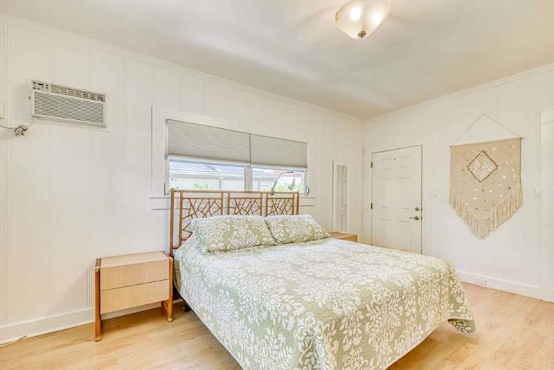 Peaceful suite with a King bed