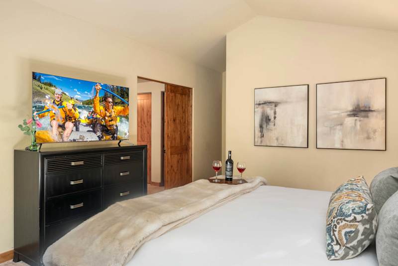 Bedroom 1 (2 of 2)