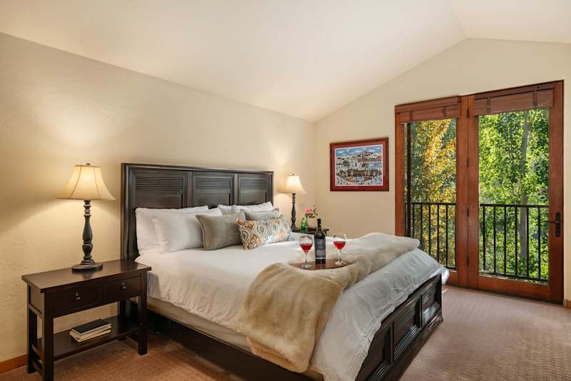 Bedroom 1 (1 of 2)