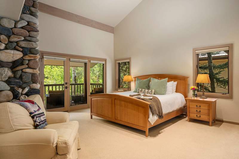 Bedroom 1 (2 of 2)