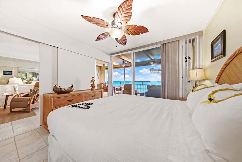 Primary King Bedroom (3 of 3)