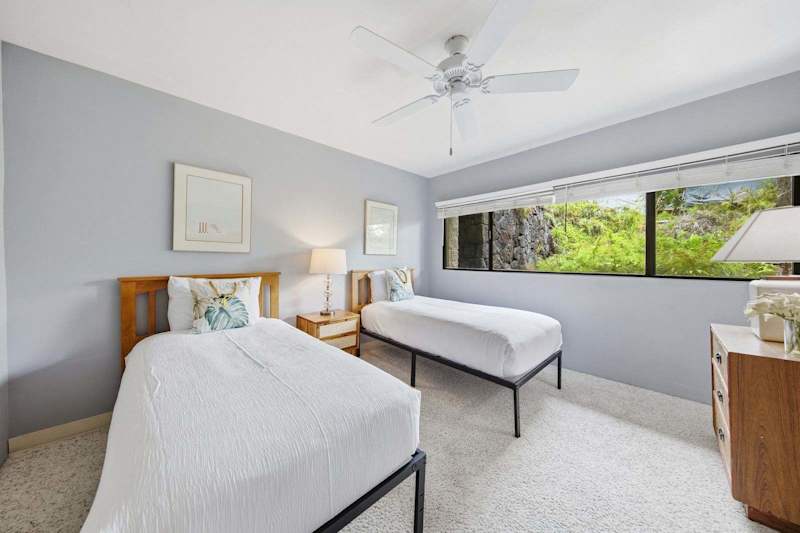 Guest Bedroom (2 of 3)